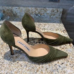 Manolo Blahnik heels khaki colored